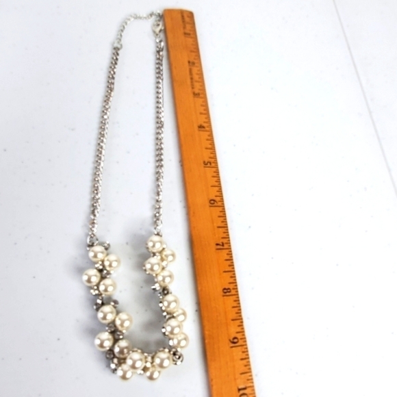 Faux Pearl and Rhinestone Necklace and Earrings NWOT - Picture 5 of 9